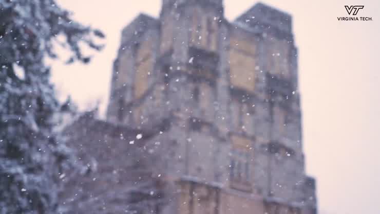 Morning snow blankets Blacksburg campus