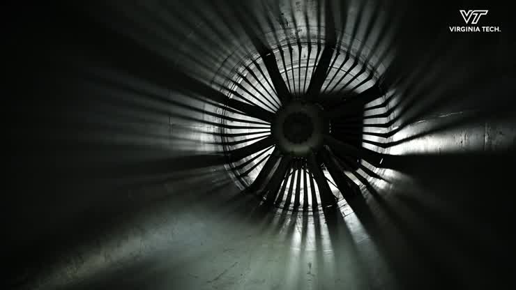 Integrating research projects and undergraduate education at the wind tunnel