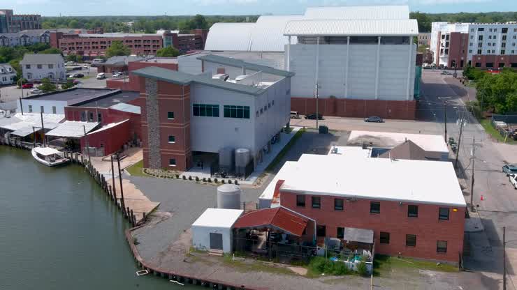 Meet the New Virginia Seafood AREC