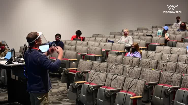 Freshmen Hokies Get Help With First Year Experience Program