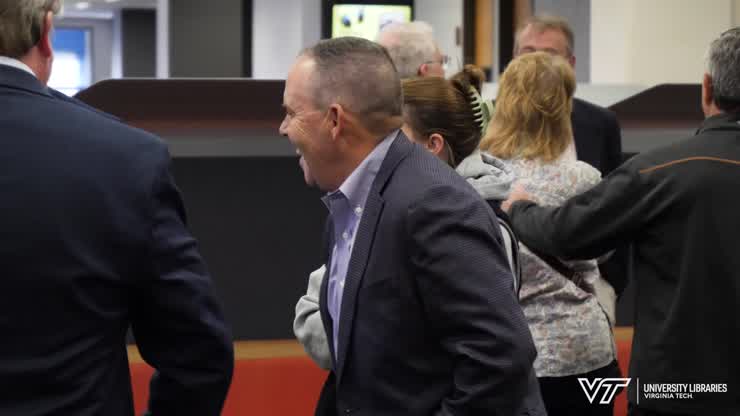 Beta Theta Pi gifts University Libraries with donation for group study space