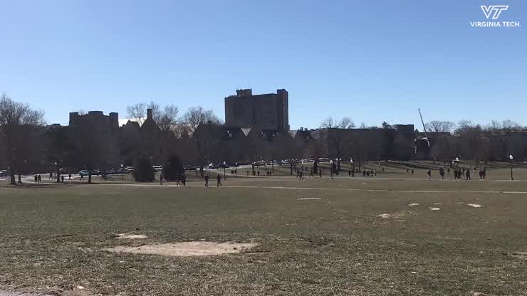Students "Hurry" to Class