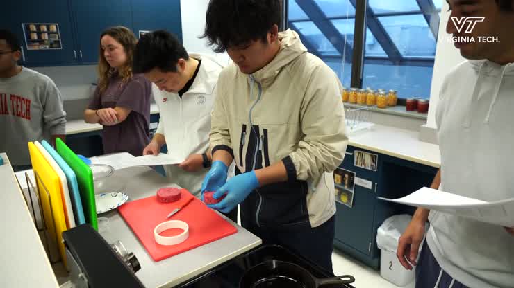Teaching students the history and science of food