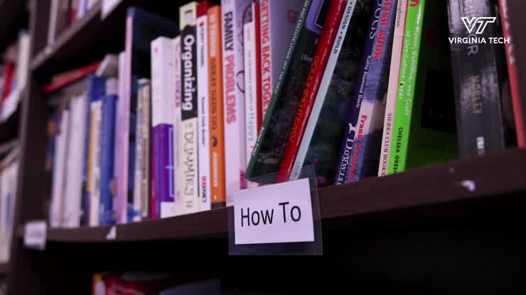 Students provide solace to incarcerated people through book donations