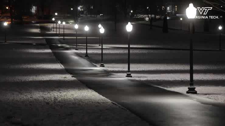 Overnight snow adorns Blacksburg campus