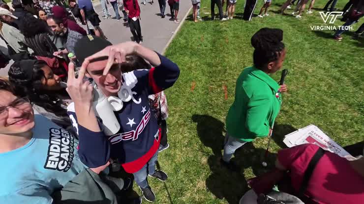Sun and fun accompany the 64th annual International Street Fair